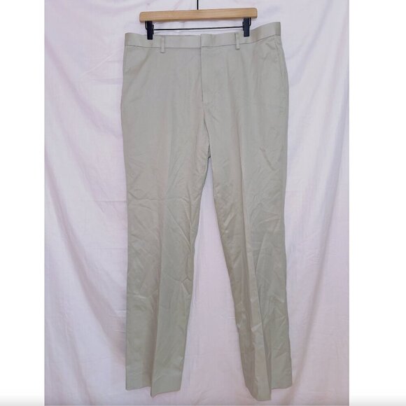 Men's Banana Republic light khaki pleated front non iron tailored slim fit pants